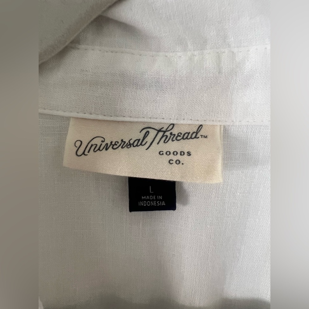 Universal Thread button up shirt - Picture 2 of 3
